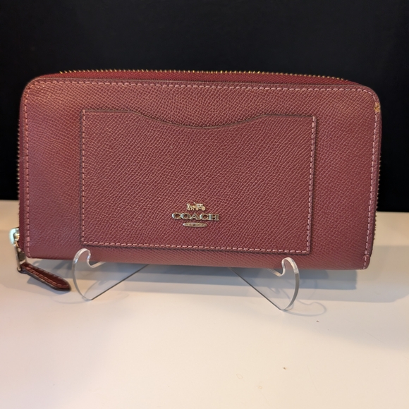 Coach Handbags - Coach 1941 Collection Accordion Zip Wallet